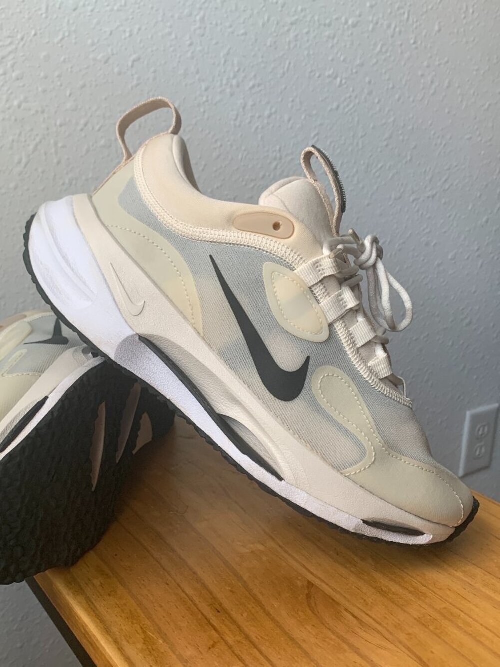 Nike Spark Womens Shoes Size 8.5 Phantom Sanddrift Beige Sneakers DJ6945-003